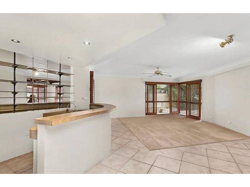 21 Buccaneer  Court, Paradise Waters QLD 4217
