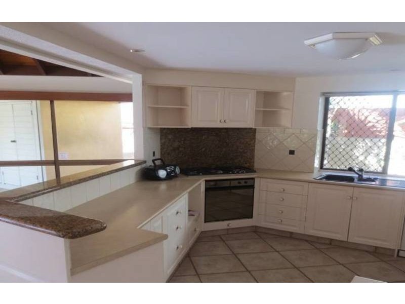 21 Buccaneer  Court, Paradise Waters QLD 4217