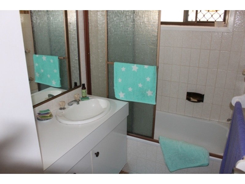 1/19 Wynflo Street, Labrador QLD 4215