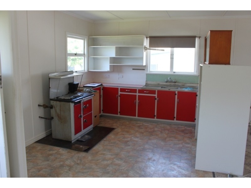 12 Horder Avenue, Labrador QLD 4215