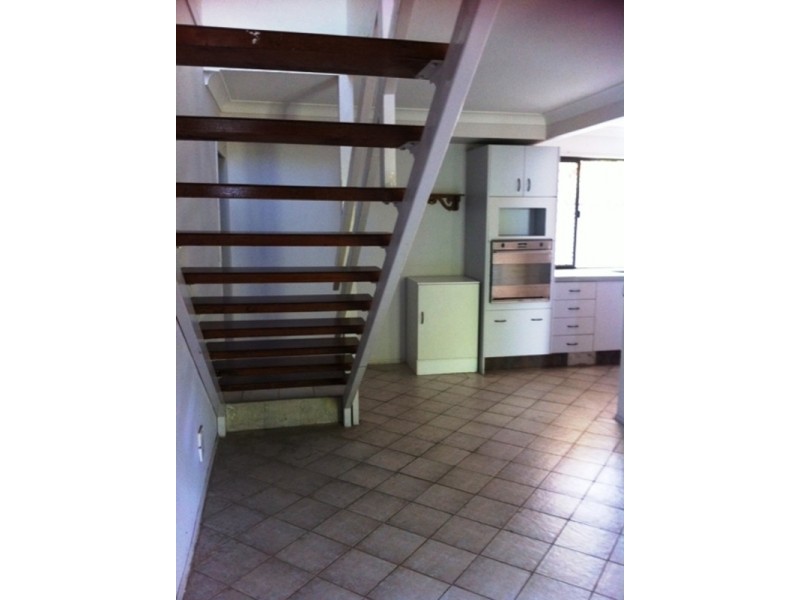 7/202 Central Street, Labrador QLD 4215