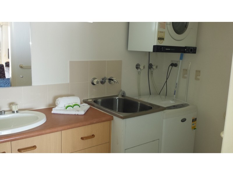 46/106 Marine Parade, Southport QLD 4215