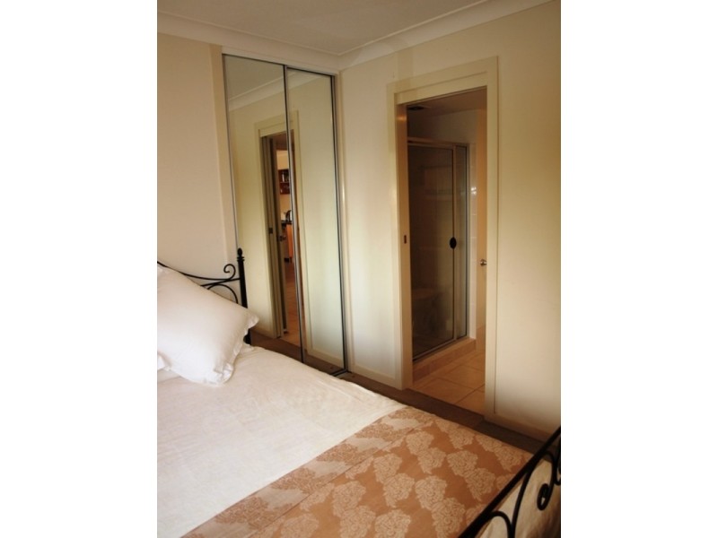 5/18 Parker Street, Labrador QLD 4215