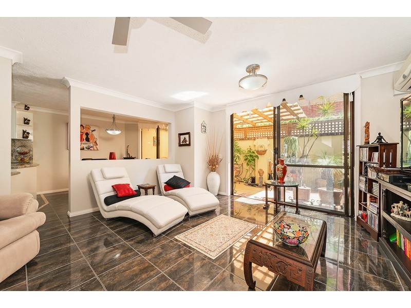 9/51 Bauer Street, Southport QLD 4215