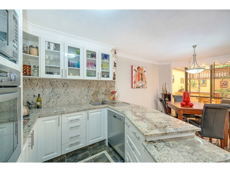 9/51 Bauer Street, Southport QLD 4215