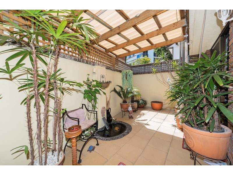 9/51 Bauer Street, Southport QLD 4215