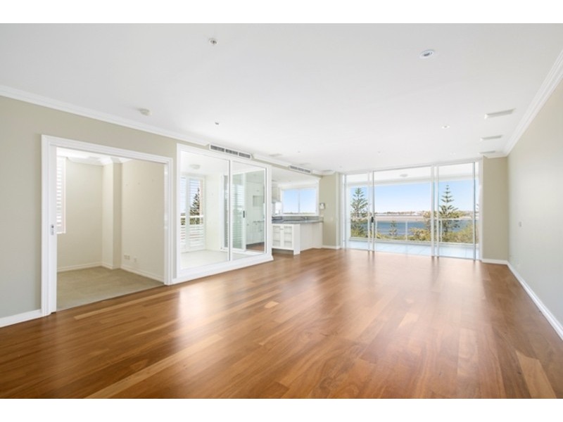 403/212 Marine Parade, Labrador QLD 4215