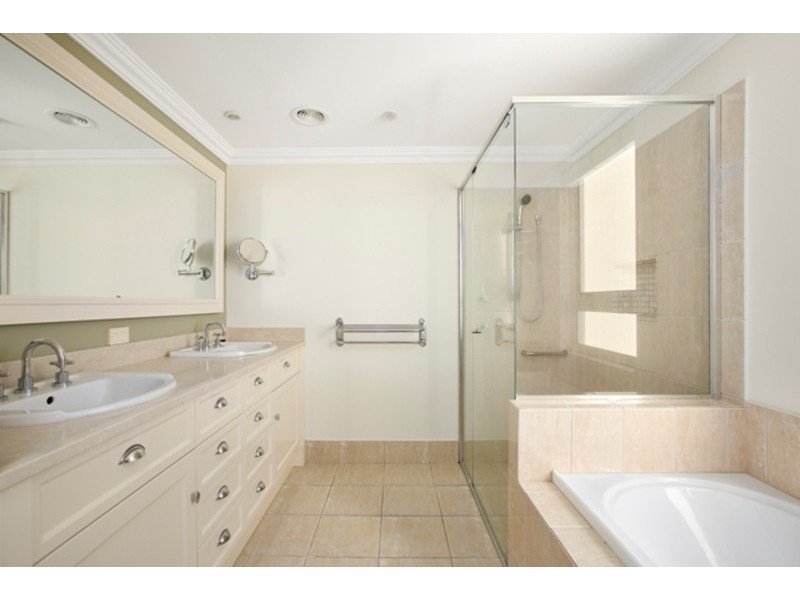 403/212 Marine Parade, Labrador QLD 4215