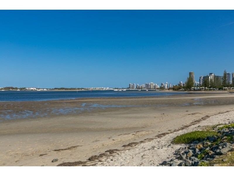 403/212 Marine Parade, Labrador QLD 4215