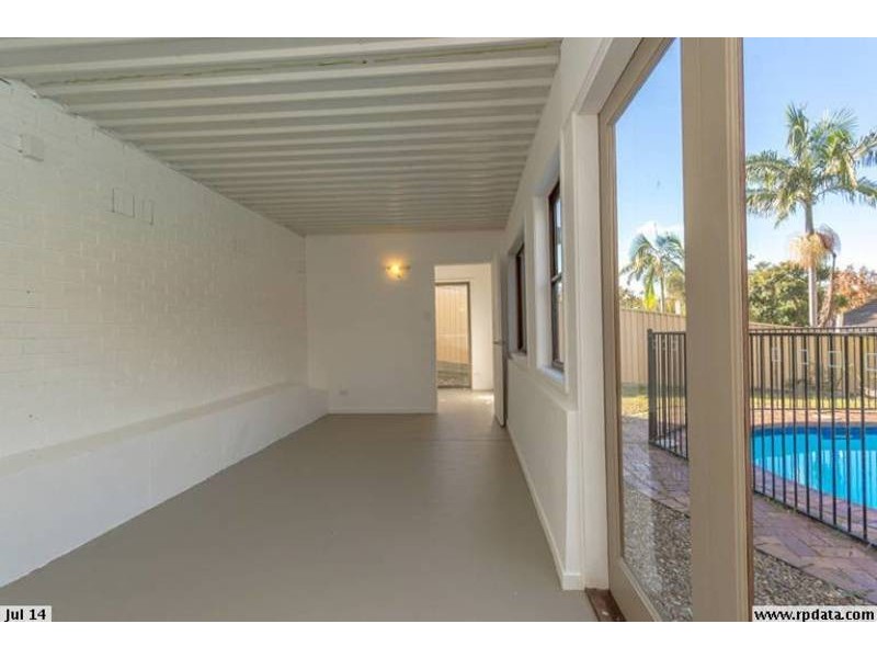 10 Milbong Terrace, Ashmore QLD 4214