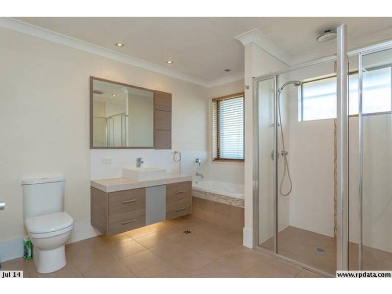 10 Milbong Terrace, Ashmore QLD 4214