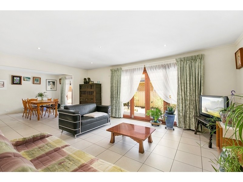 40 Ashgrove Avenue, Runaway Bay QLD 4216