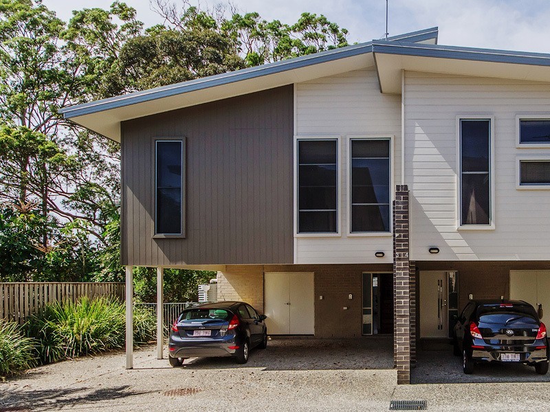 3/39 Gordon Street, Labrador QLD 4215