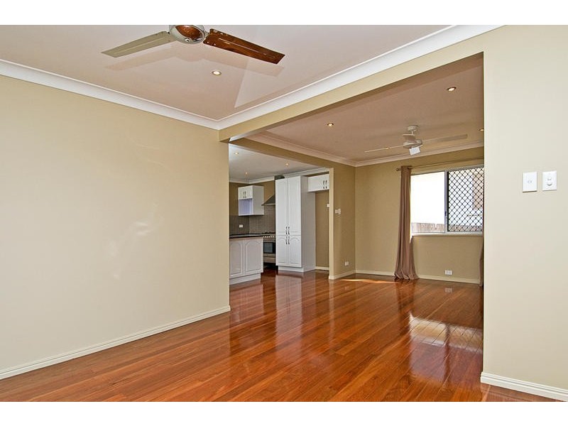 106 Robert Street, Labrador QLD 4215