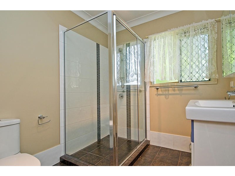 106 Robert Street, Labrador QLD 4215