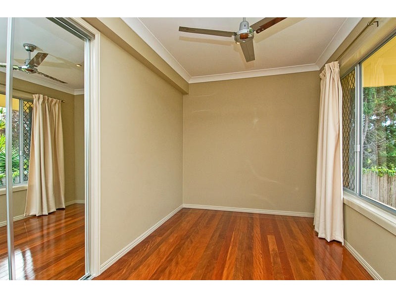 106 Robert Street, Labrador QLD 4215