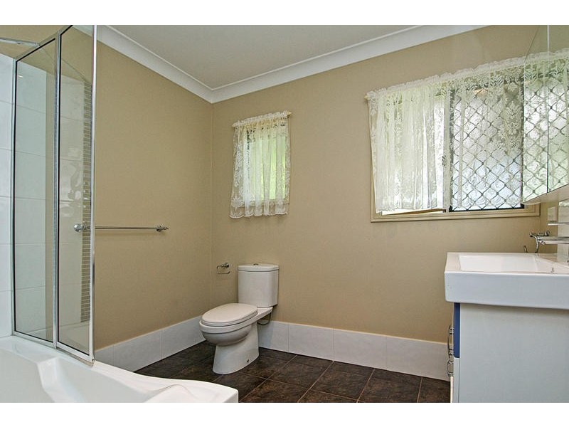 106 Robert Street, Labrador QLD 4215