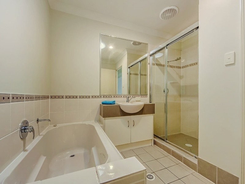 9 Marsh Street, Upper Coomera QLD 4209