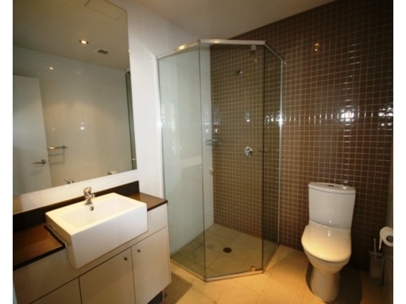 @/4 Como Crescent, Southport QLD 4215