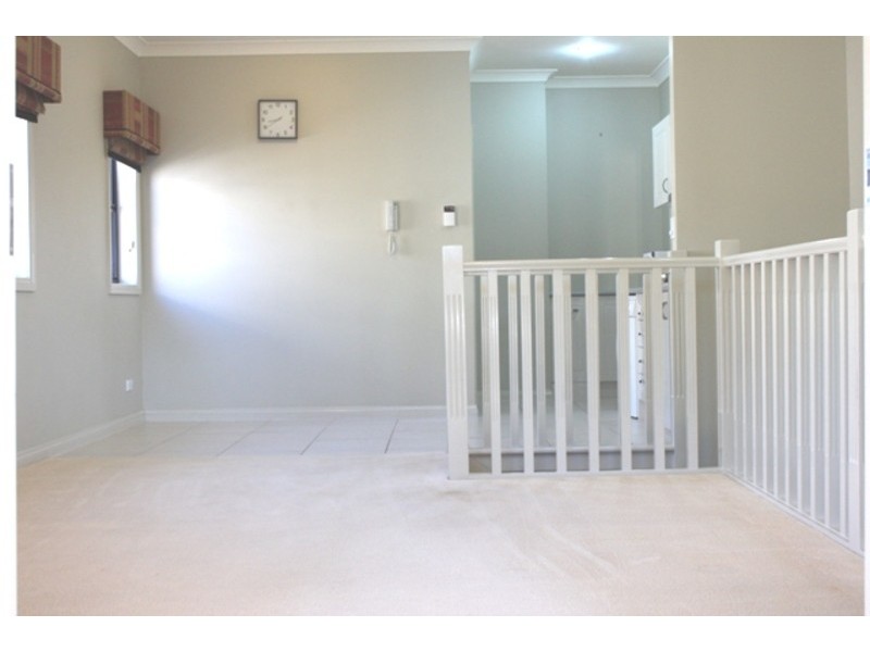 22 King James Court, Sovereign Islands QLD 4216