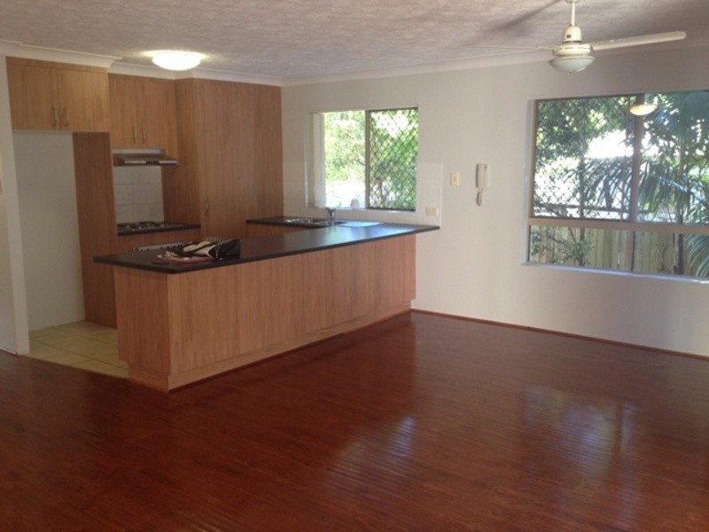 4/25 Walton Street, Southport QLD 4215