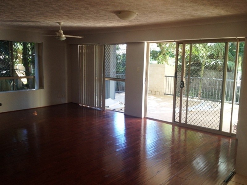 4/25 Walton Street, Southport QLD 4215