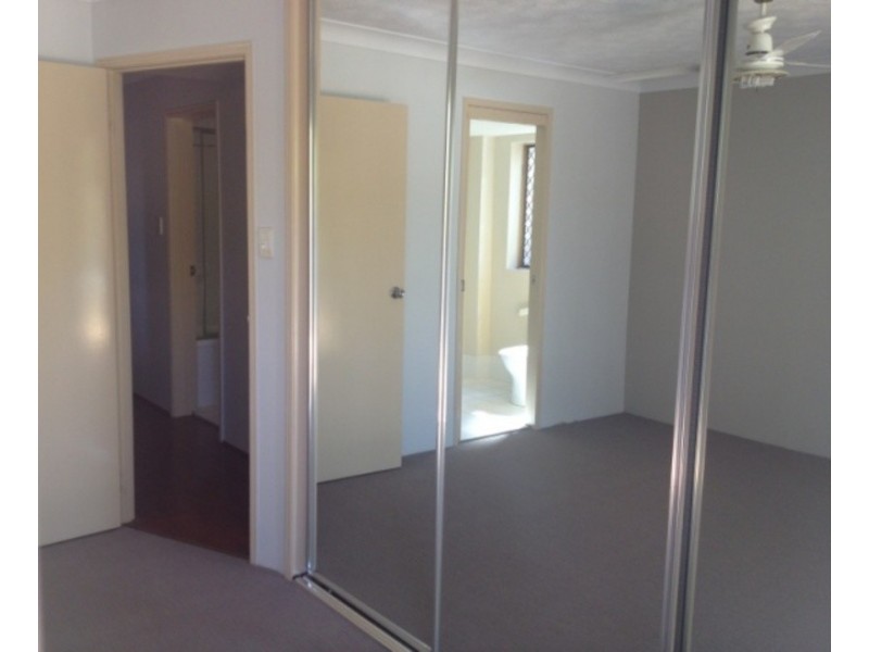 4/25 Walton Street, Southport QLD 4215