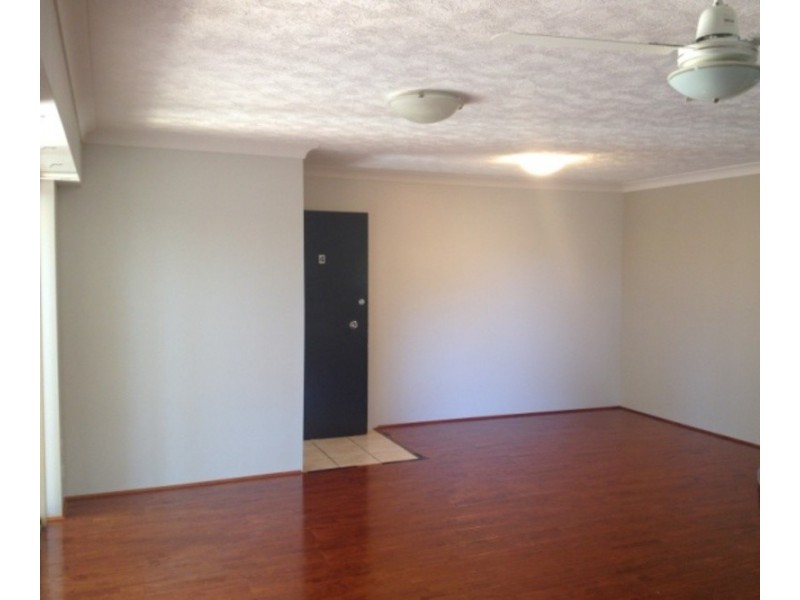 4/25 Walton Street, Southport QLD 4215