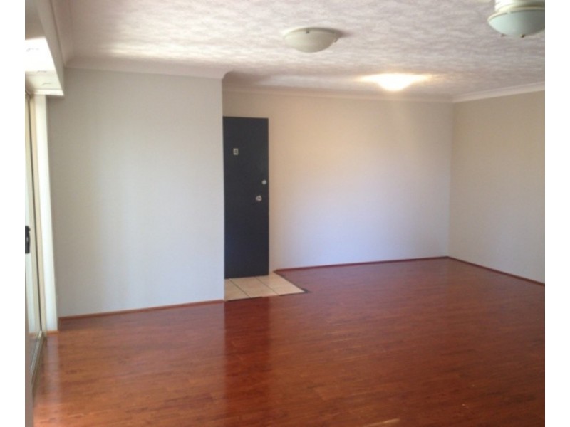 4/25 Walton Street, Southport QLD 4215