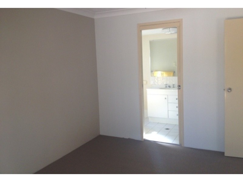 4/25 Walton Street, Southport QLD 4215