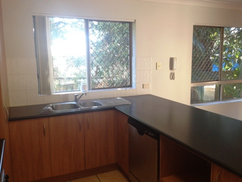 4/25 Walton Street, Southport QLD 4215