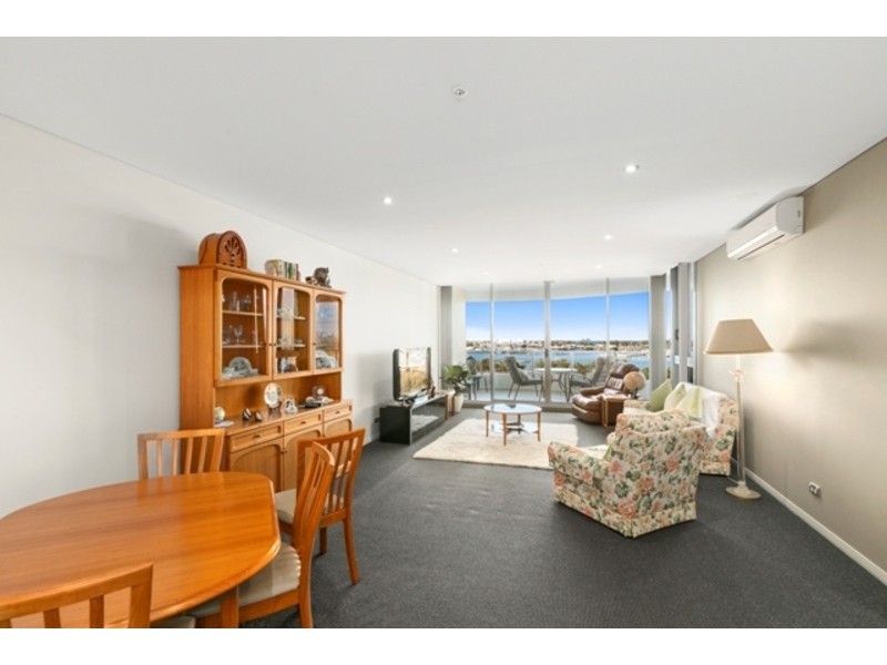 905/4 Como Crescent, Southport QLD 4215