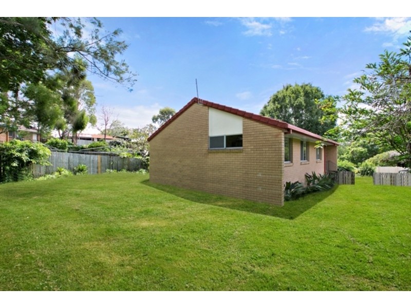 28 Bloodwood Crescent, Molendinar QLD 4214