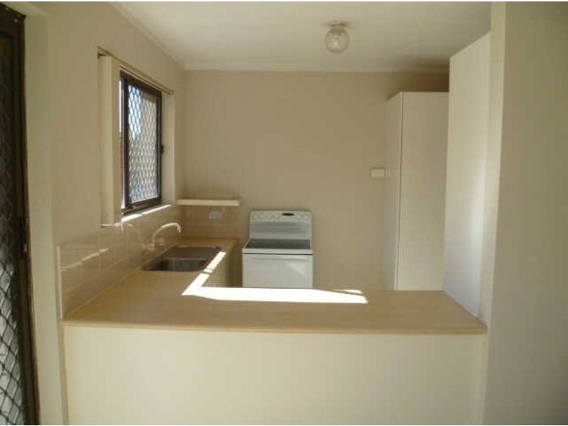 9/3 Ahern Street, Labrador QLD 4215