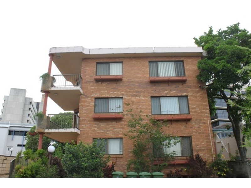 4/30 Cougal Street, Southport QLD 4215