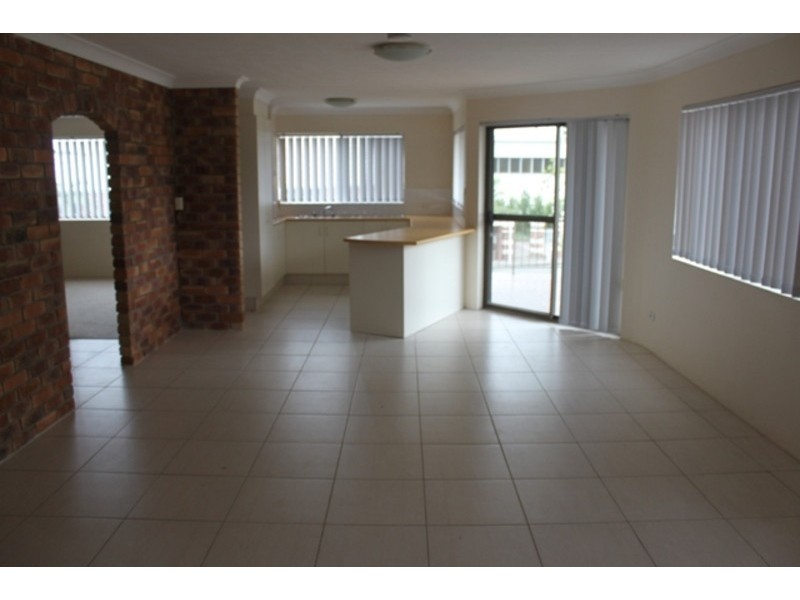 4/30 Cougal Street, Southport QLD 4215