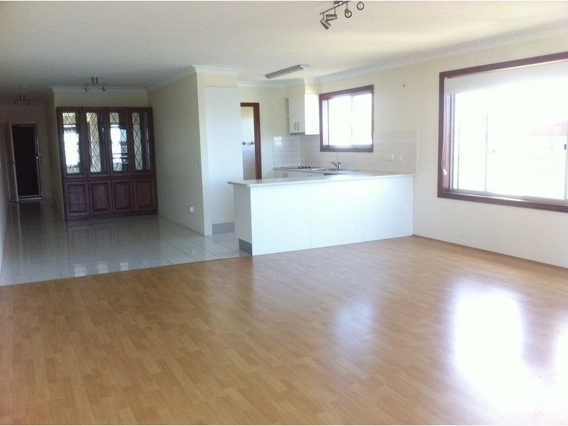 8/264 Marine Parade, Labrador QLD 4215