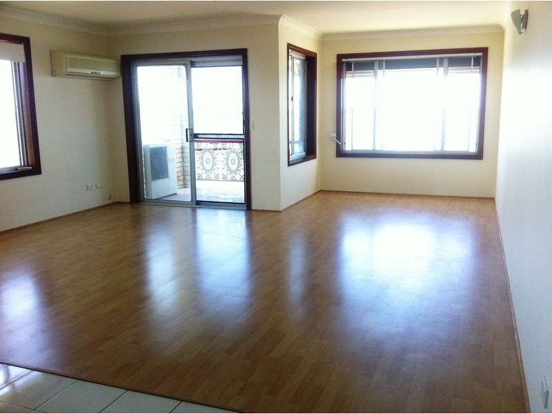 8/264 Marine Parade, Labrador QLD 4215