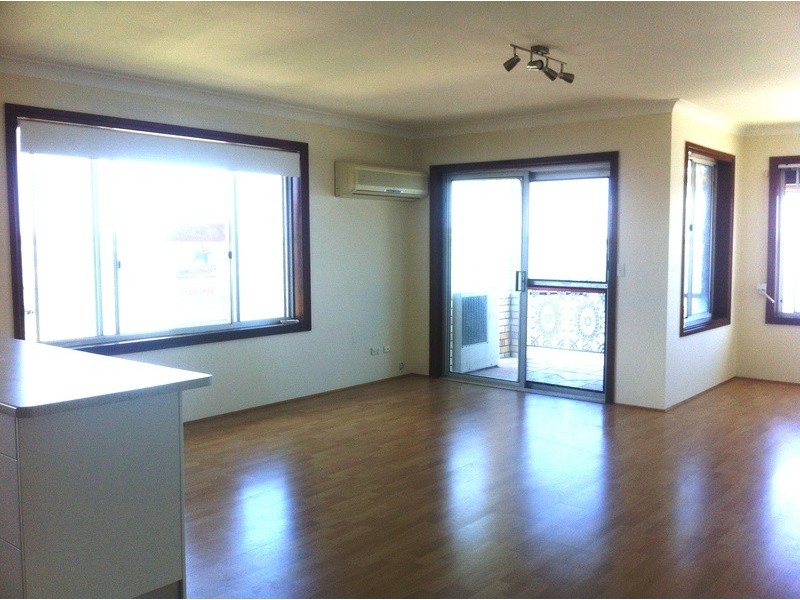 8/264 Marine Parade, Labrador QLD 4215