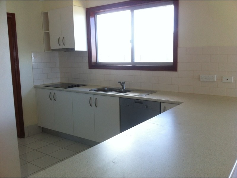 8/264 Marine Parade, Labrador QLD 4215