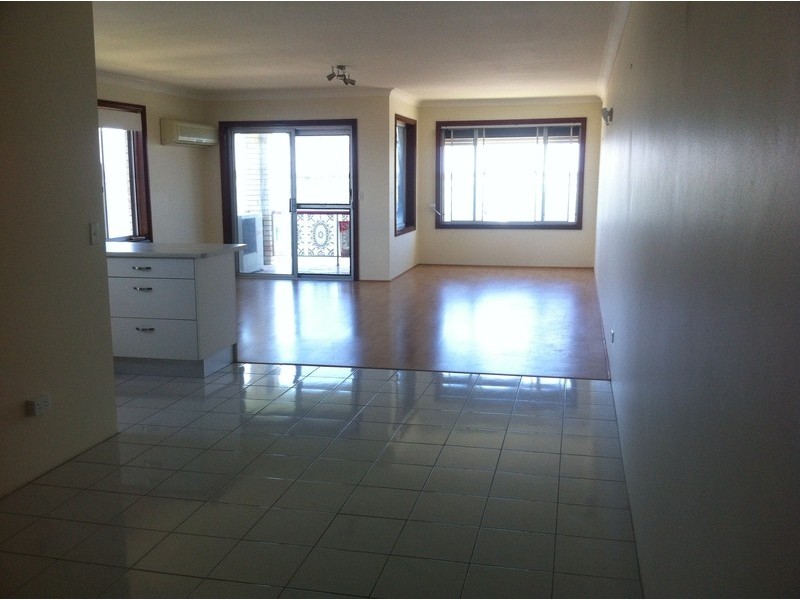 8/264 Marine Parade, Labrador QLD 4215