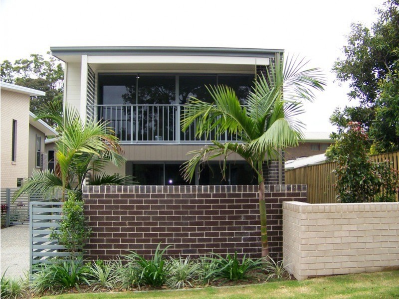 2/39 Gordon Street, Labrador QLD 4215
