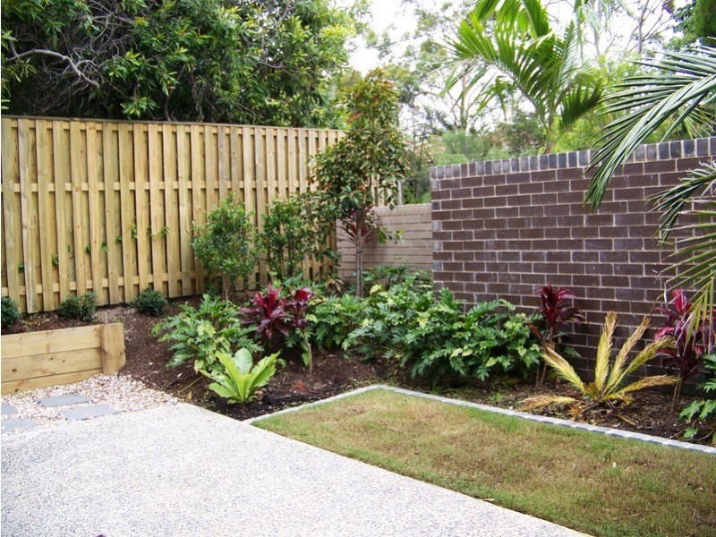 2/39 Gordon Street, Labrador QLD 4215