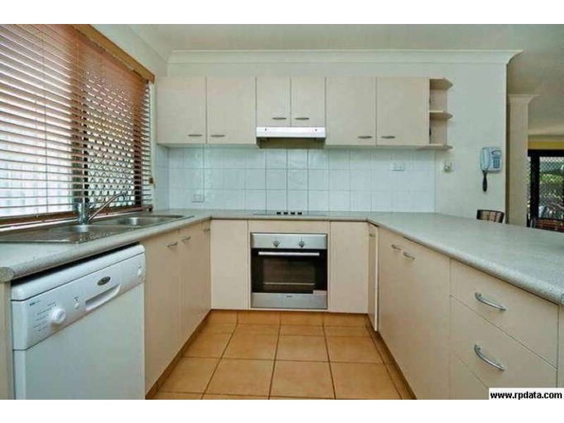 16 Harrow Place, Arundel QLD 4214