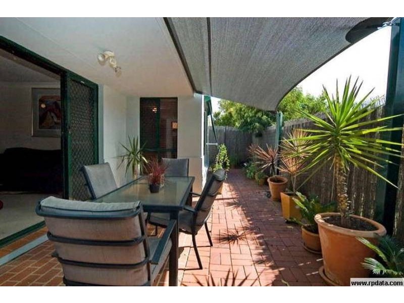 16 Harrow Place, Arundel QLD 4214