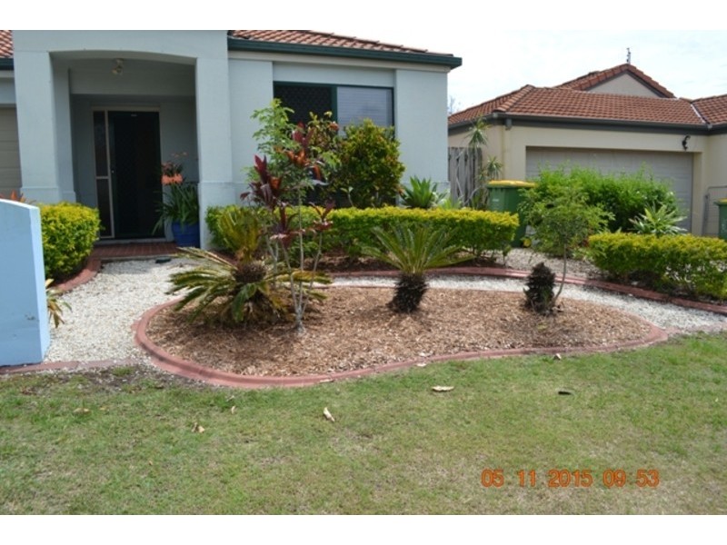 16 Harrow Place, Arundel QLD 4214