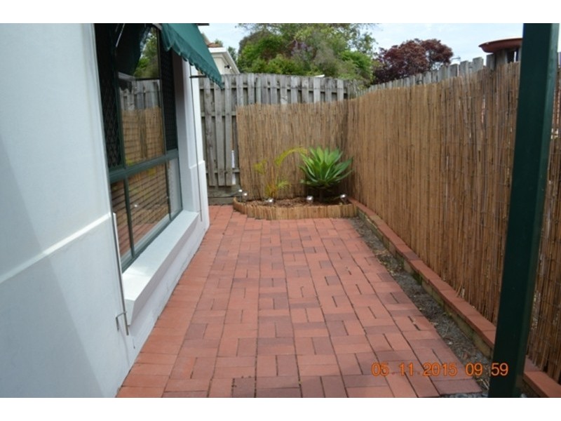 16 Harrow Place, Arundel QLD 4214