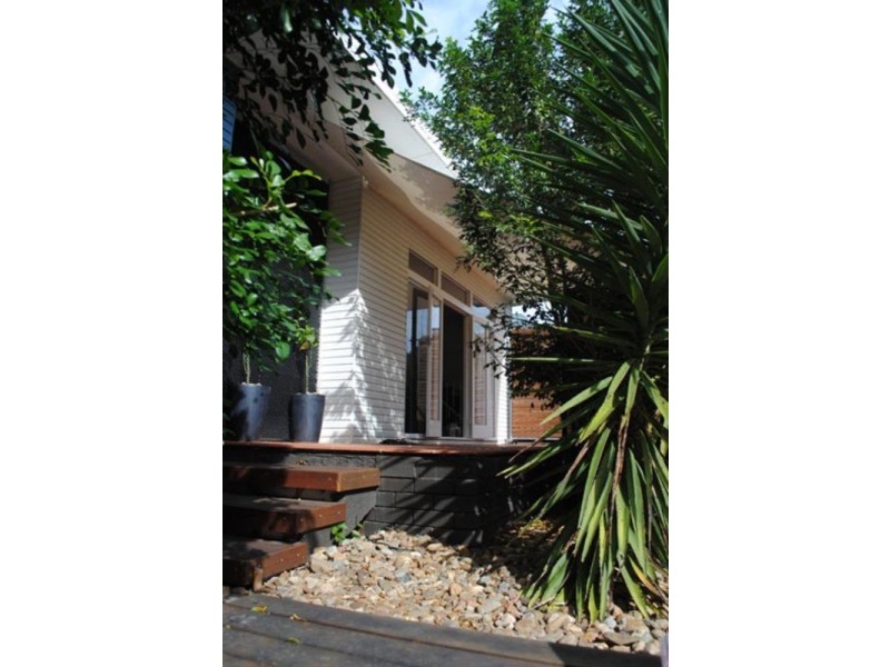 6 West King Lane, Southport QLD 4215