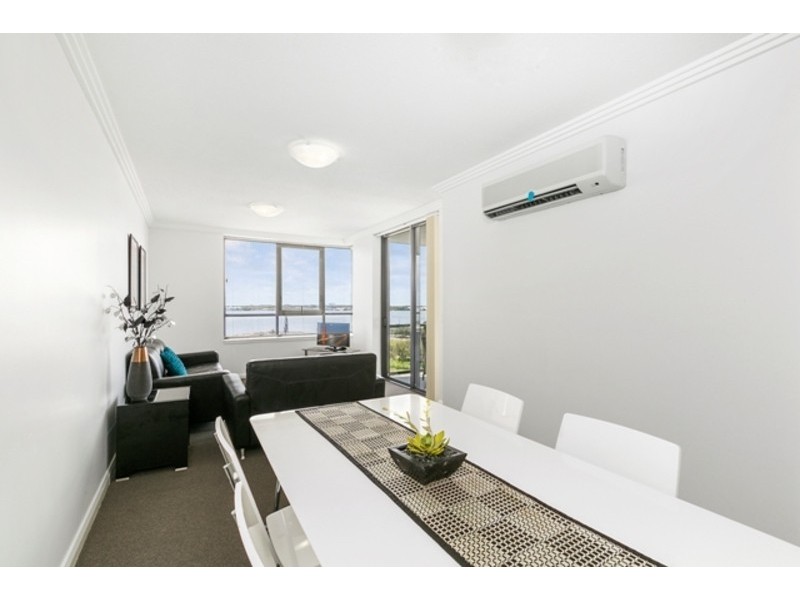 30/136 marine Parade, Southport QLD 4215