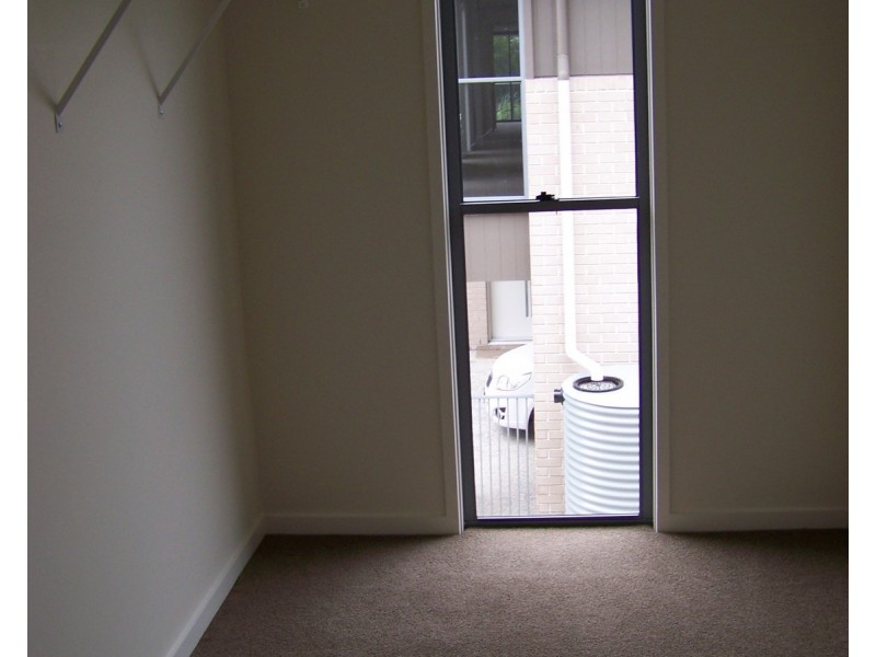 4/39 Gordon Street, Labrador QLD 4215